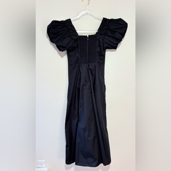 Abercrombie & Fitch puff sleeve plunge midi dress in black - Picture 5 of 8